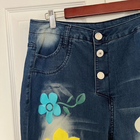 FLOWER POWER JEANS - Picture 3 of 15